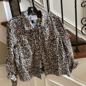 Tommy Bahama size large leopard short jacket